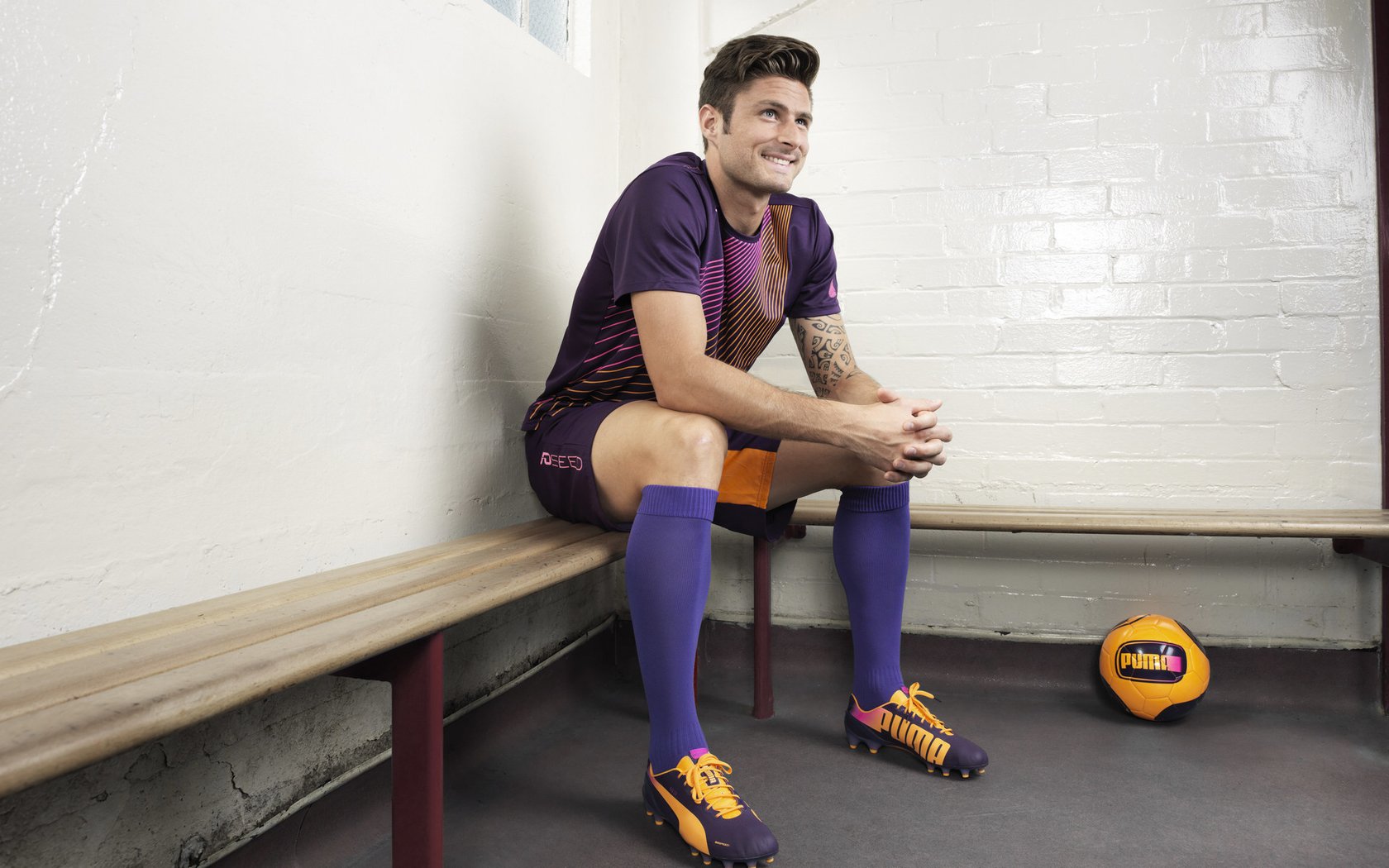 英超球队结合心理负荷等级调整战术部署容错率，英超球员规则