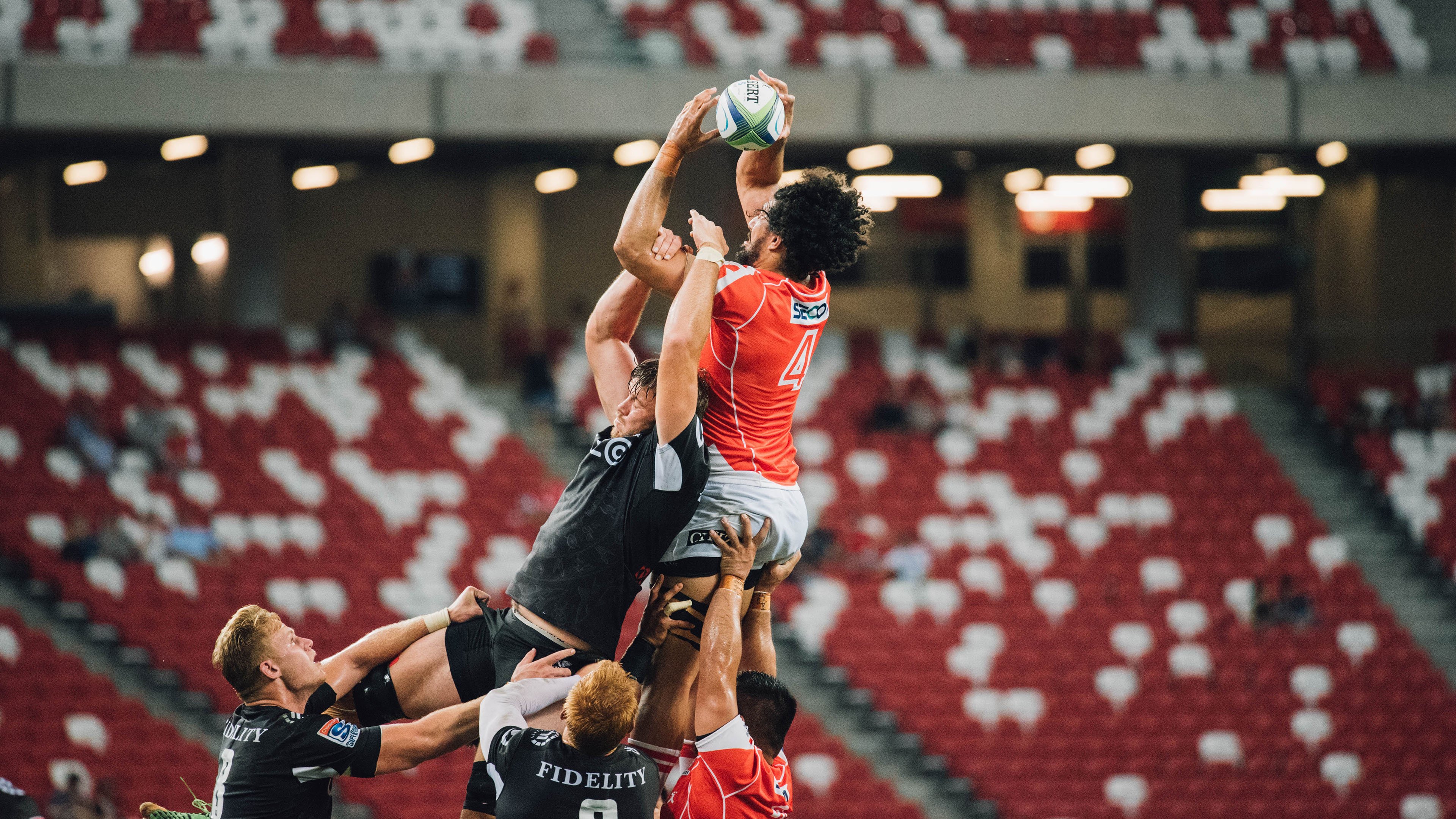 “短柄墙球:高新区全民健身馆赛场,赛出速度与智慧的新高度!”